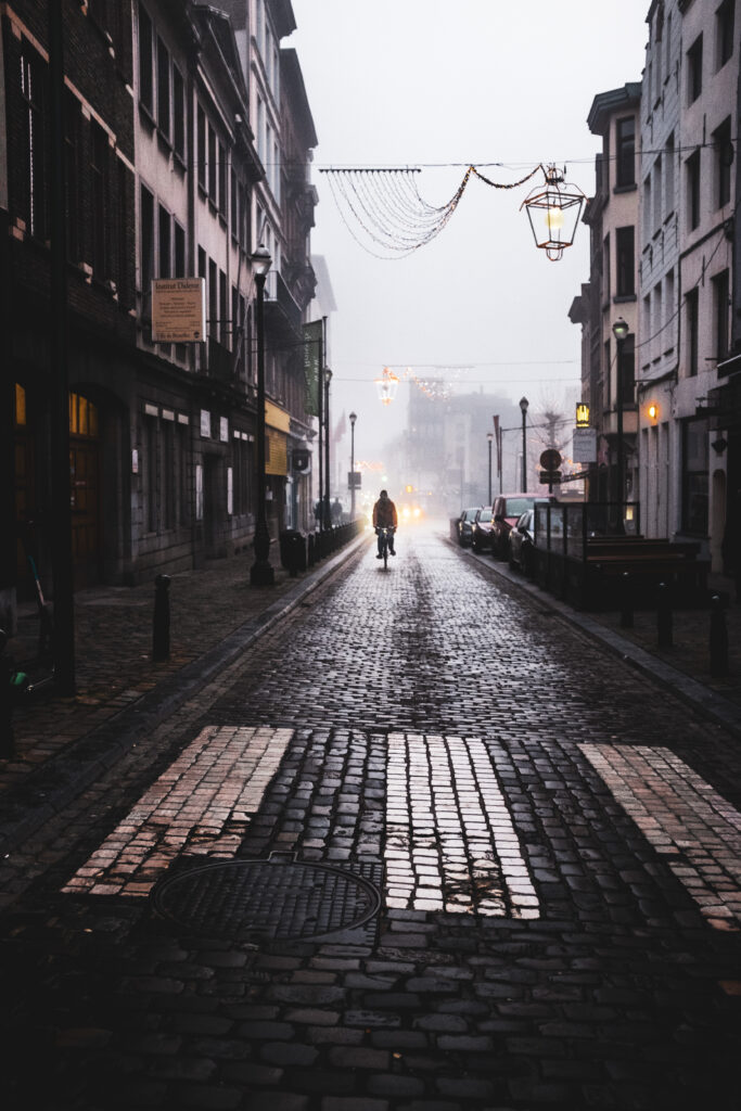 vélo liège sous la brume